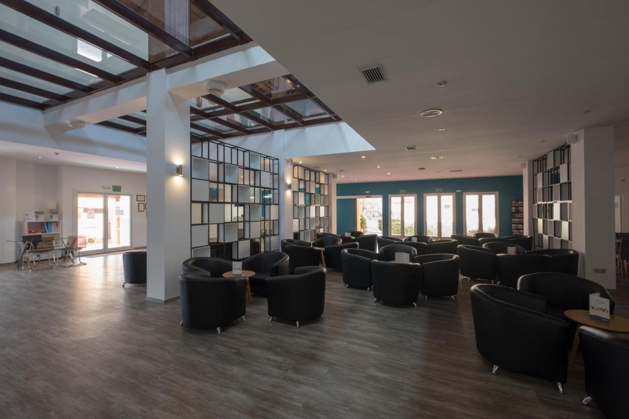 Aparthotel Las Dunas Chiclana de la Frontera Εξωτερικό φωτογραφία