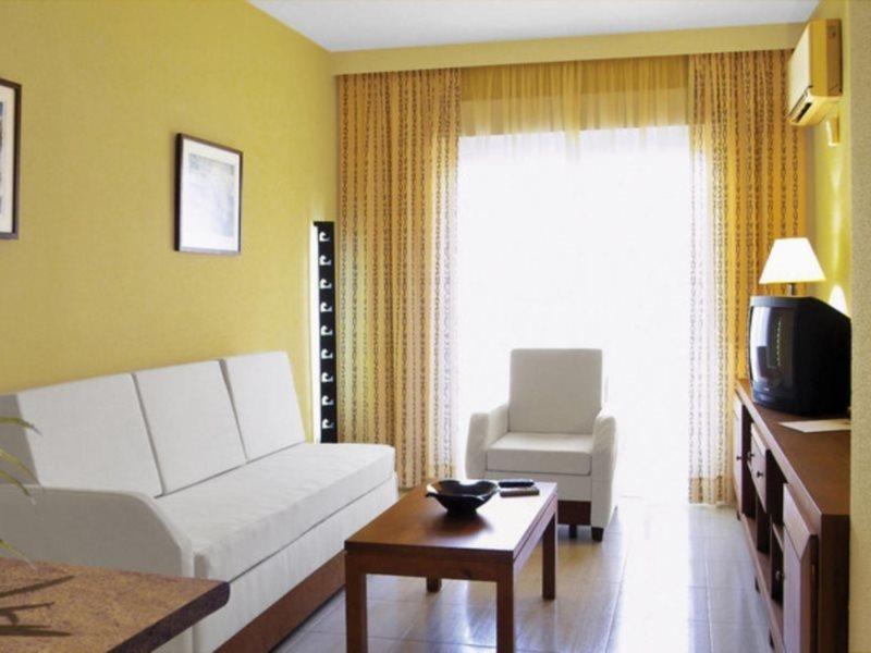 Aparthotel Las Dunas Chiclana de la Frontera Εξωτερικό φωτογραφία